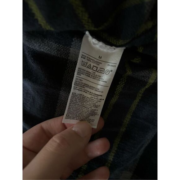 Lot of 2 Men's Flannels SZ Medium 100% Cotton Old Navy Ranch Tough - Picture 4 of 9